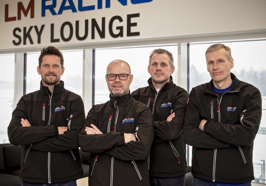 Teamchef Lars Mogensen, her længst til højre, glæder sig over at teamet kan udvide til den kommende sæson i Danmarks førende motorsportsserie
(Foto: Morten Andersen / LMRacing)